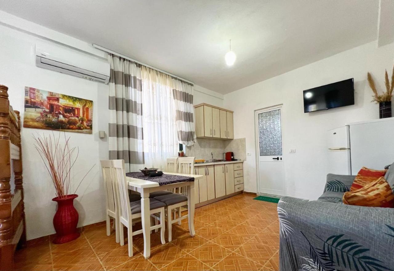 Joni'S Guest House Spille Εξωτερικό φωτογραφία